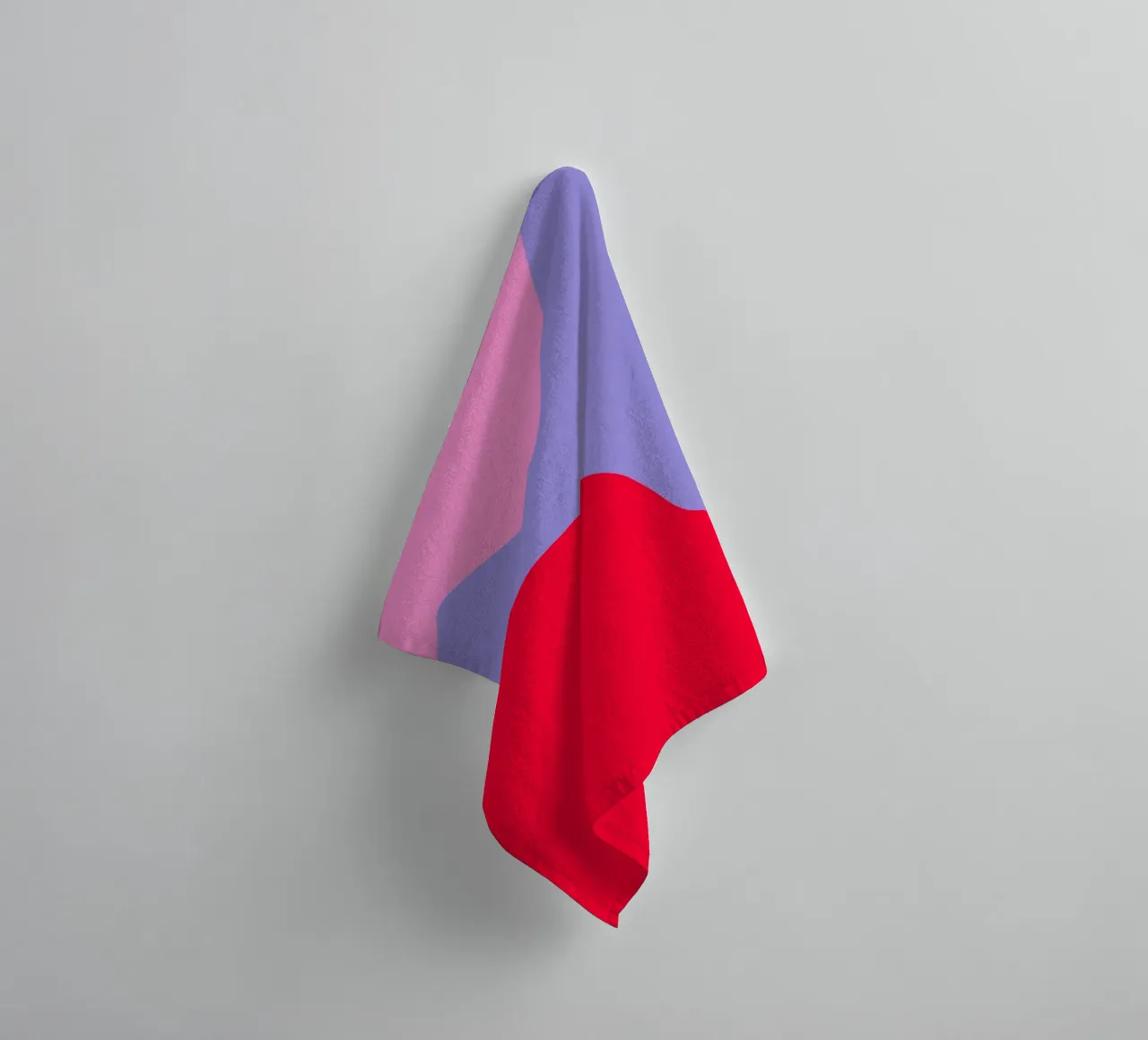 Forme di color blocking rosa, rosso, viola asciugamano da bagno da Wackapacka