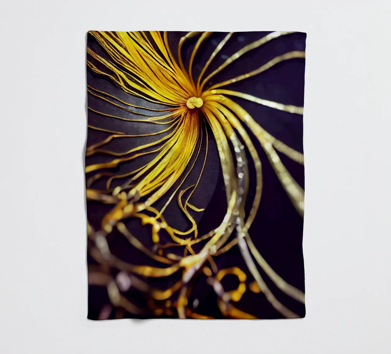 Macro Fiore di curcuma nera coperta in pile da Bold Blooms