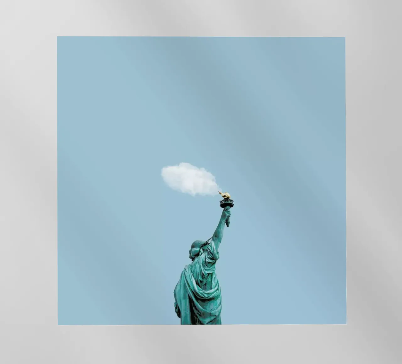Cloud of Liberty pellicola backlit da Rafael Burato