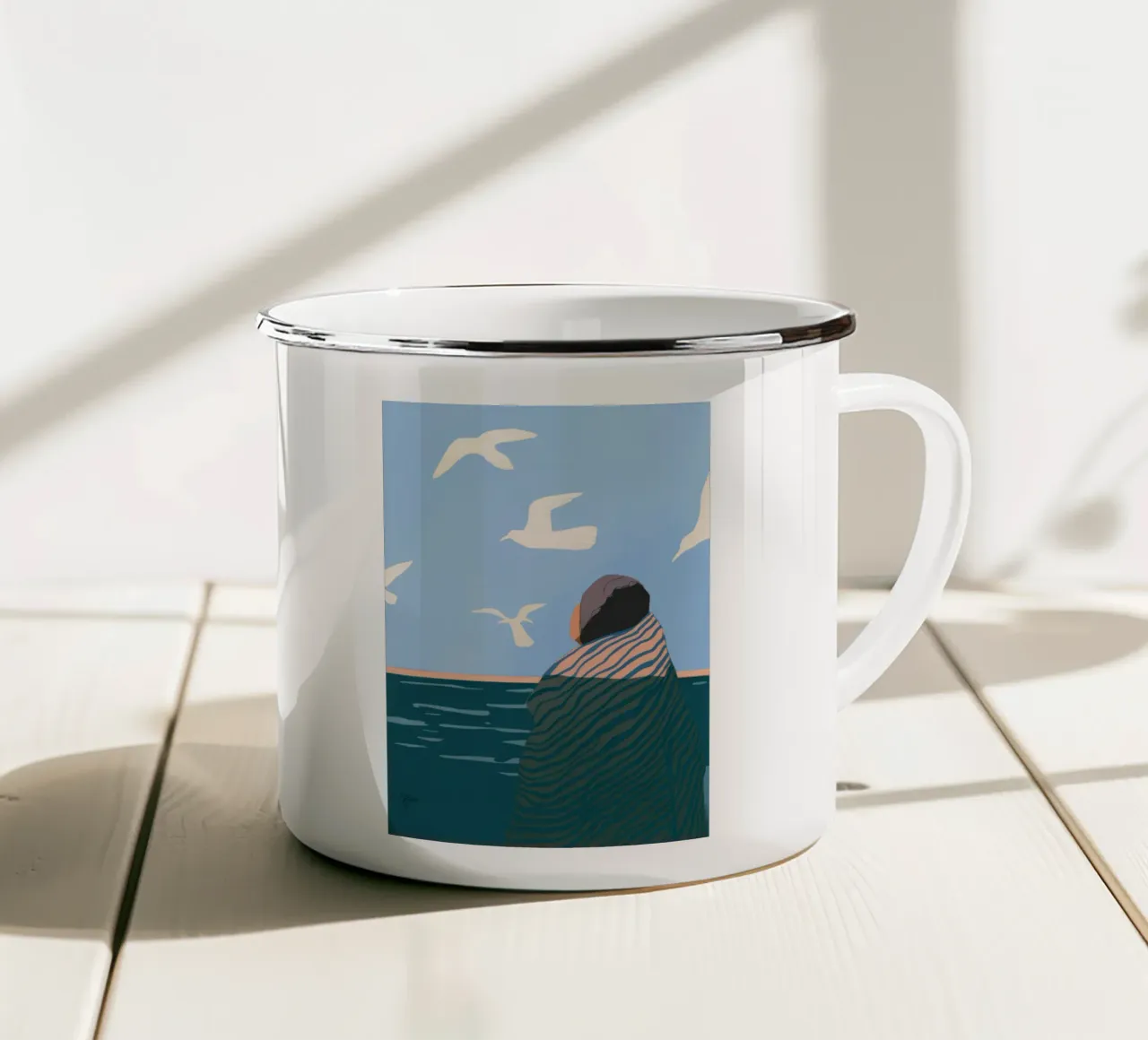 Contemplazione in riva al mare tazza in smalto da Emery Kate