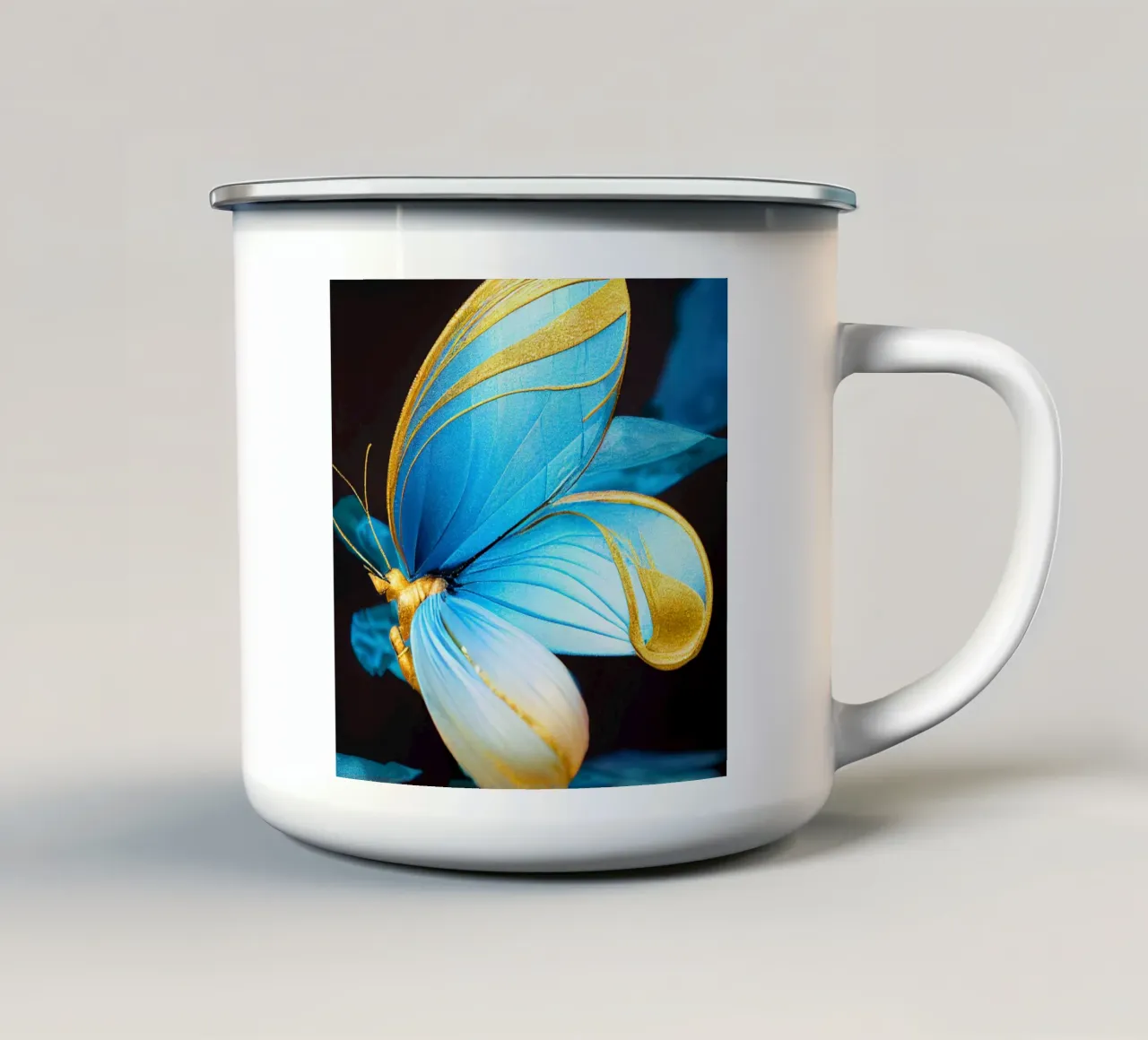 Macro Farfalla Fiore di pisello tazza in smalto da Bold Blooms