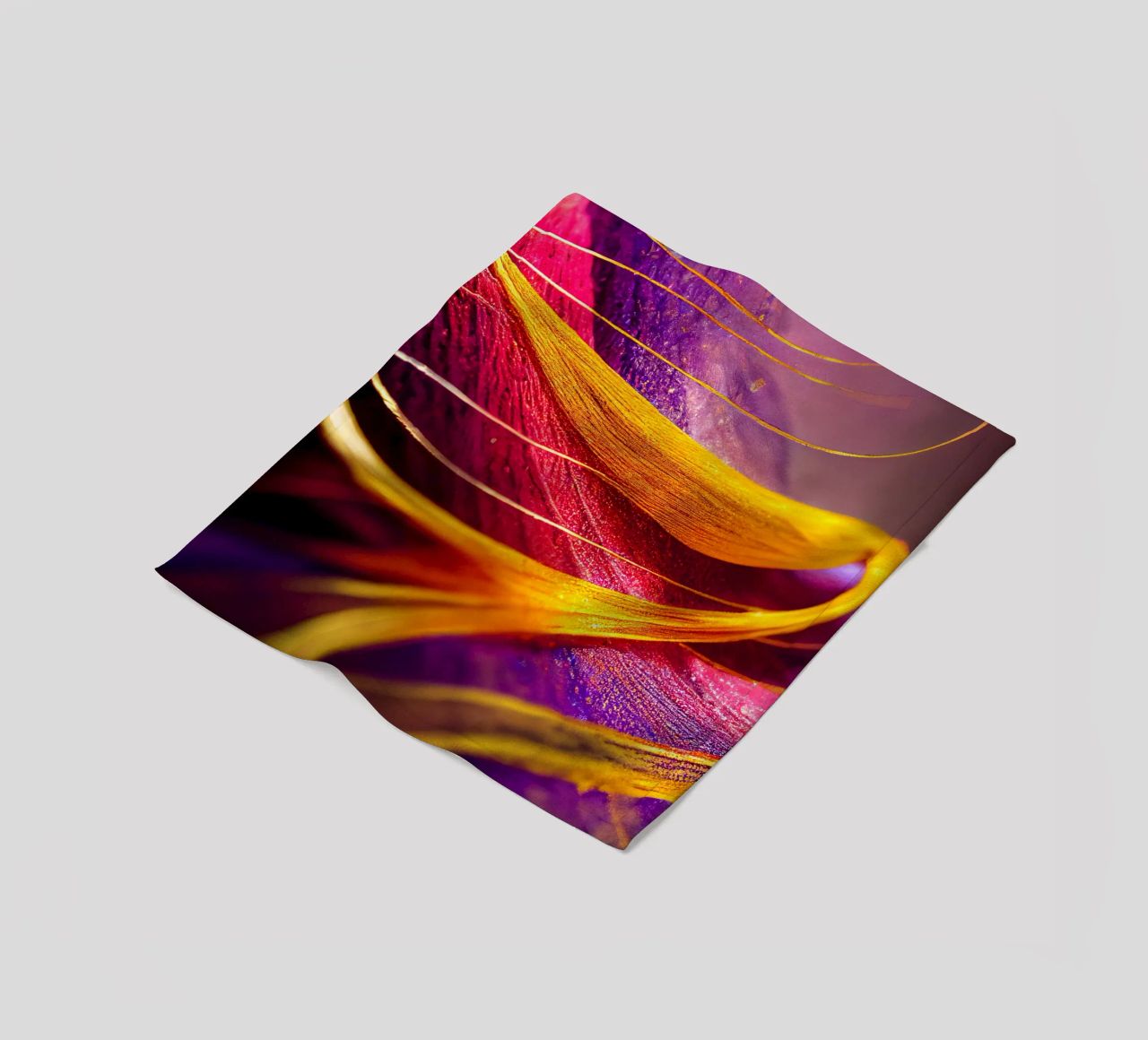 Macro Cobra Saffron Flower coperta in pile da Bold Blooms