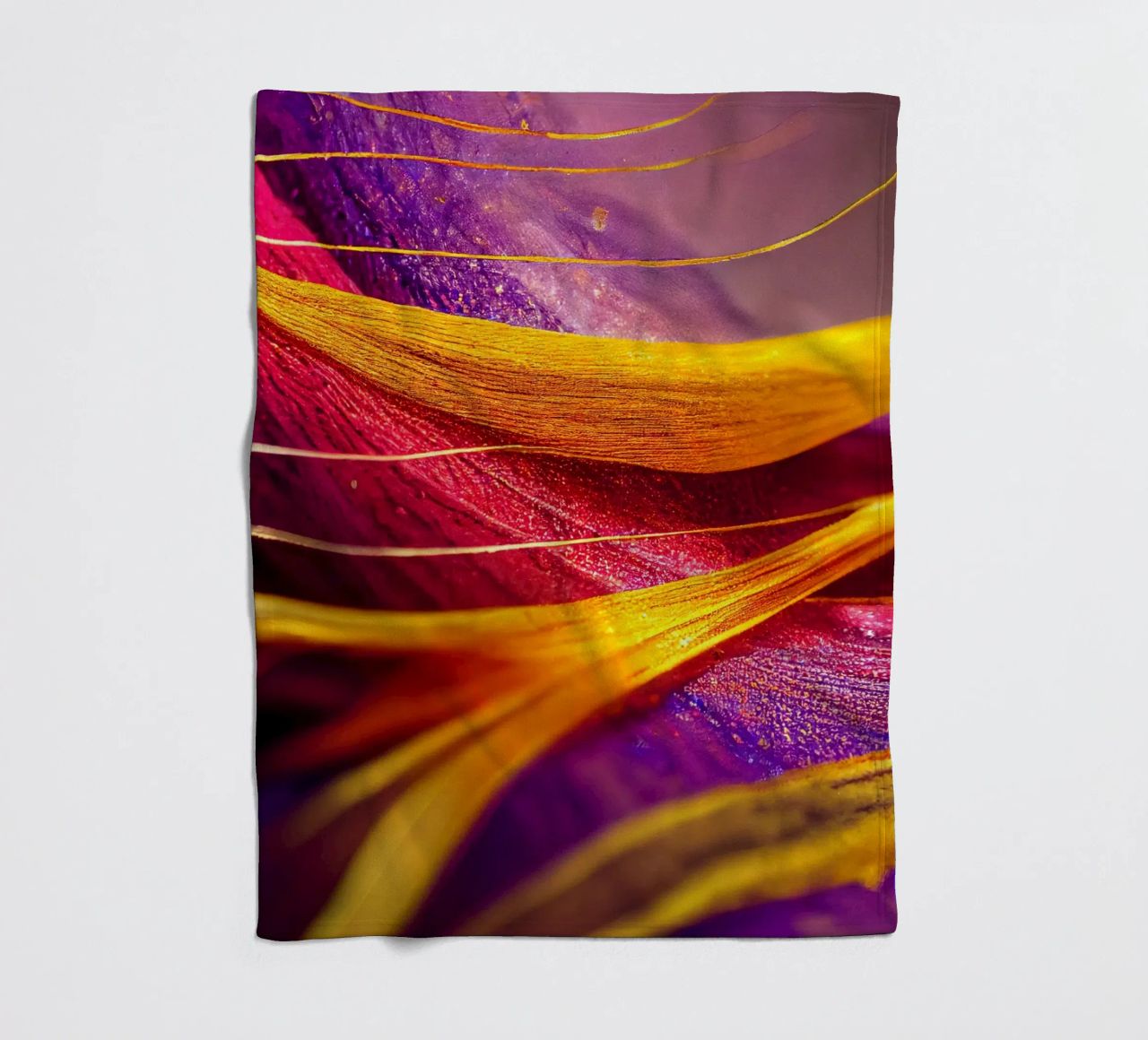 Macro Cobra Saffron Flower coperta in pile da Bold Blooms