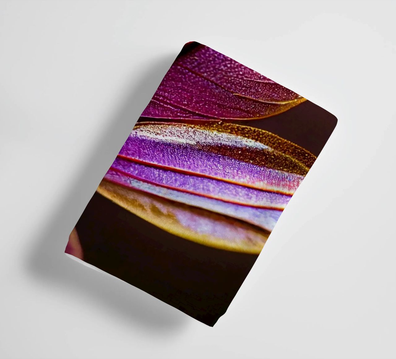 Macro Fiore di mirto comune asciugamano da bagno da Bold Blooms