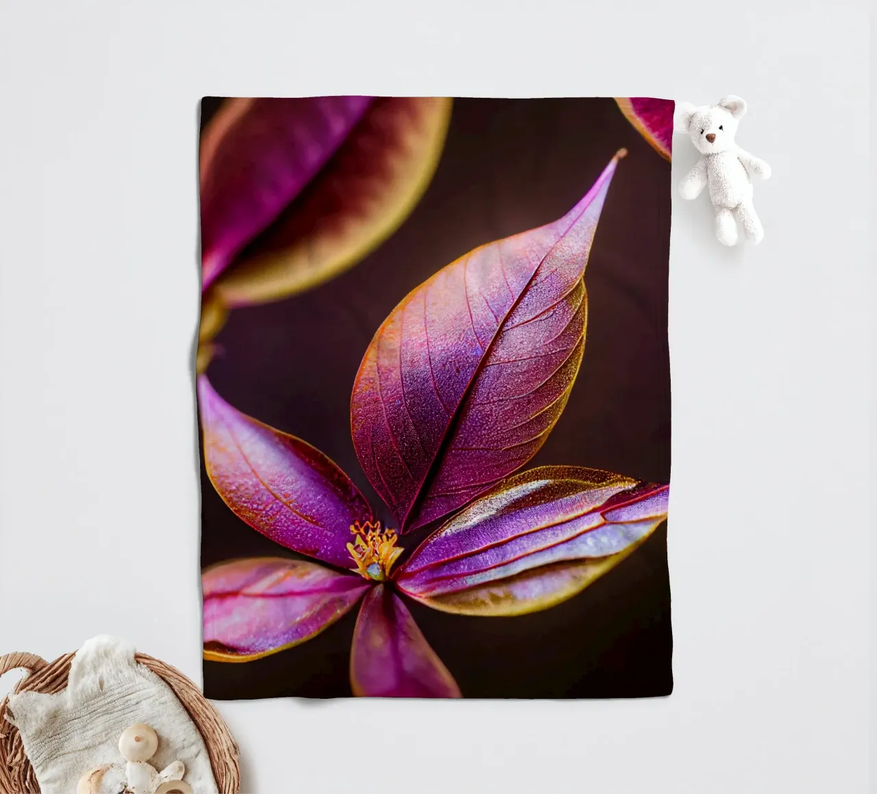 Macro Fiore di mirto comune coperta in pile da Bold Blooms