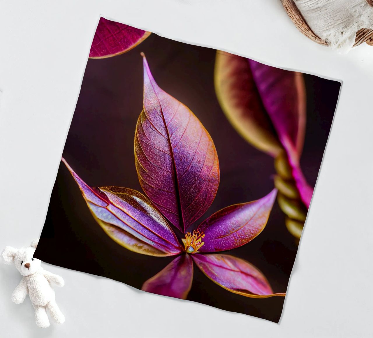 Macro Fiore di mirto comune coperta in pile da Bold Blooms