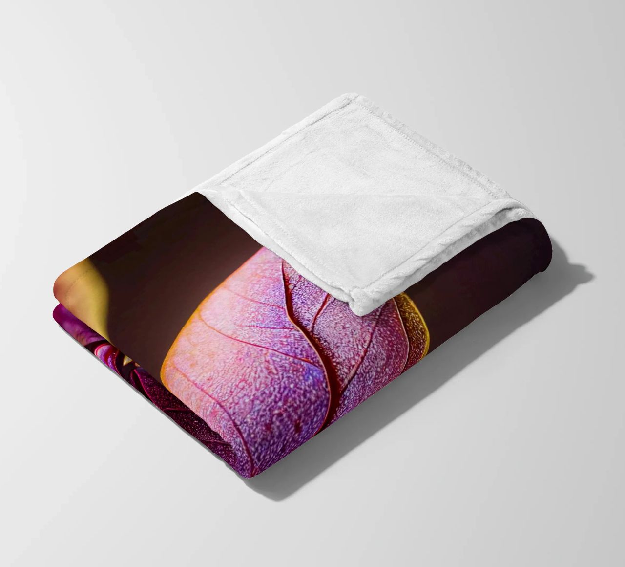 Macro Fiore di mirto comune coperta in pile da Bold Blooms