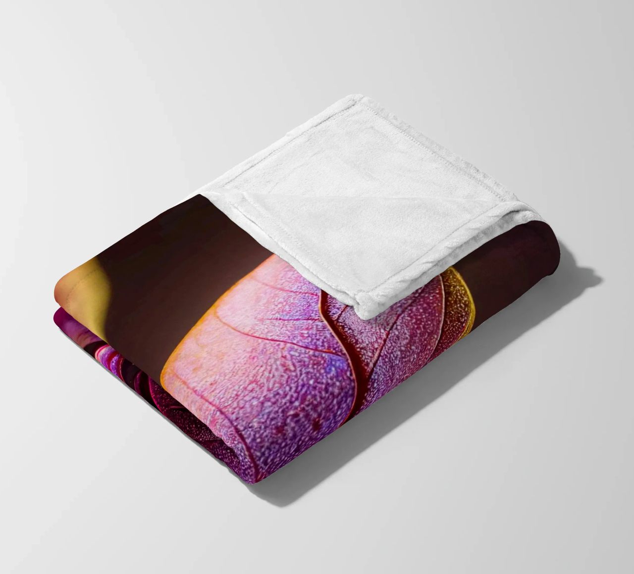 Macro Fiore di mirto comune coperta in pile da Bold Blooms