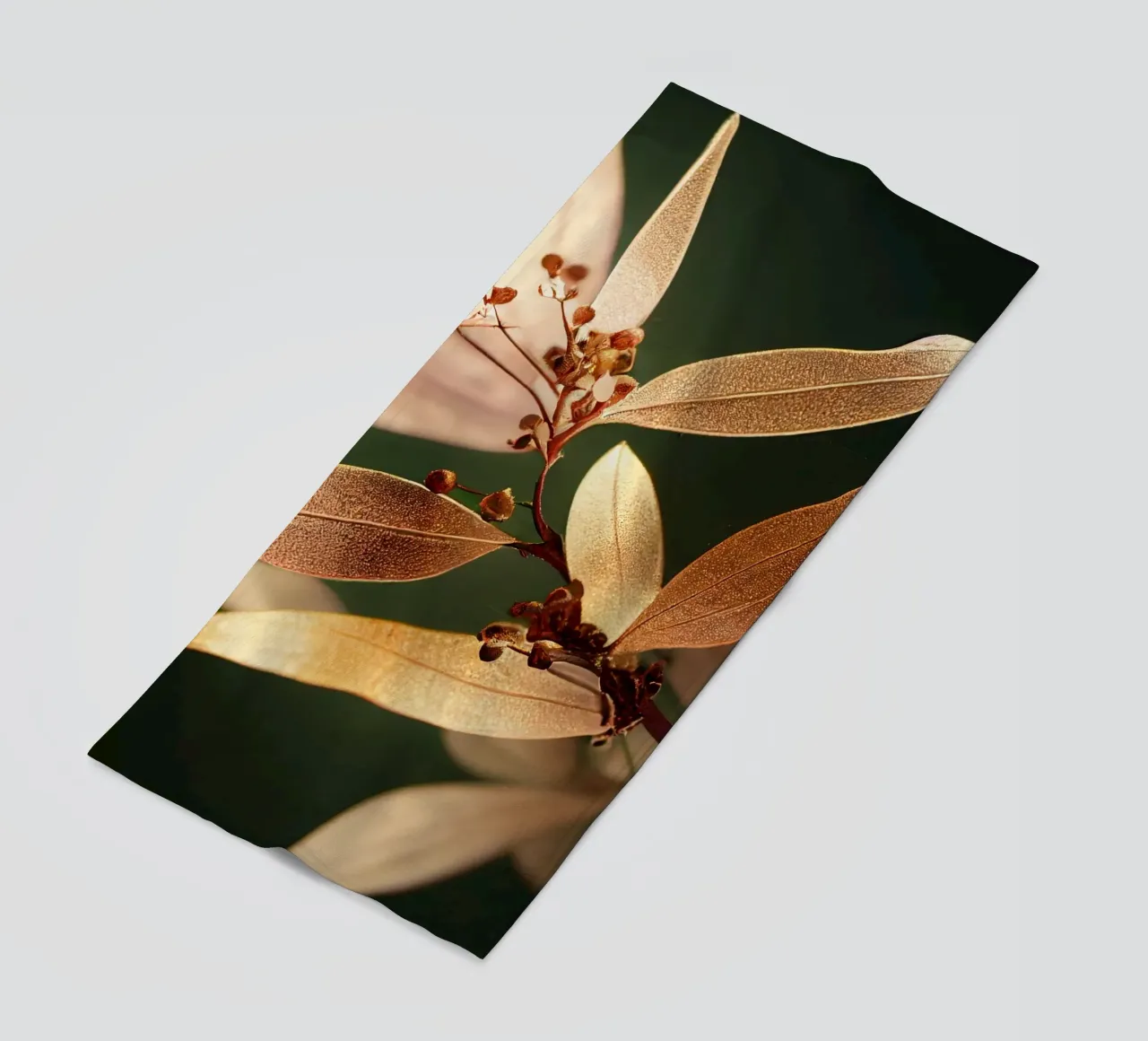 Macro Gewone crape myrtle bloem strandhanddoek van Bold Blooms
