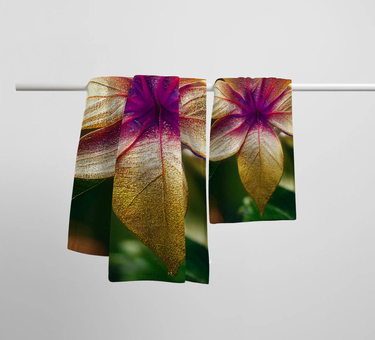 Macro Fiore di lantana comune asciugamano da bagno da Bold Blooms