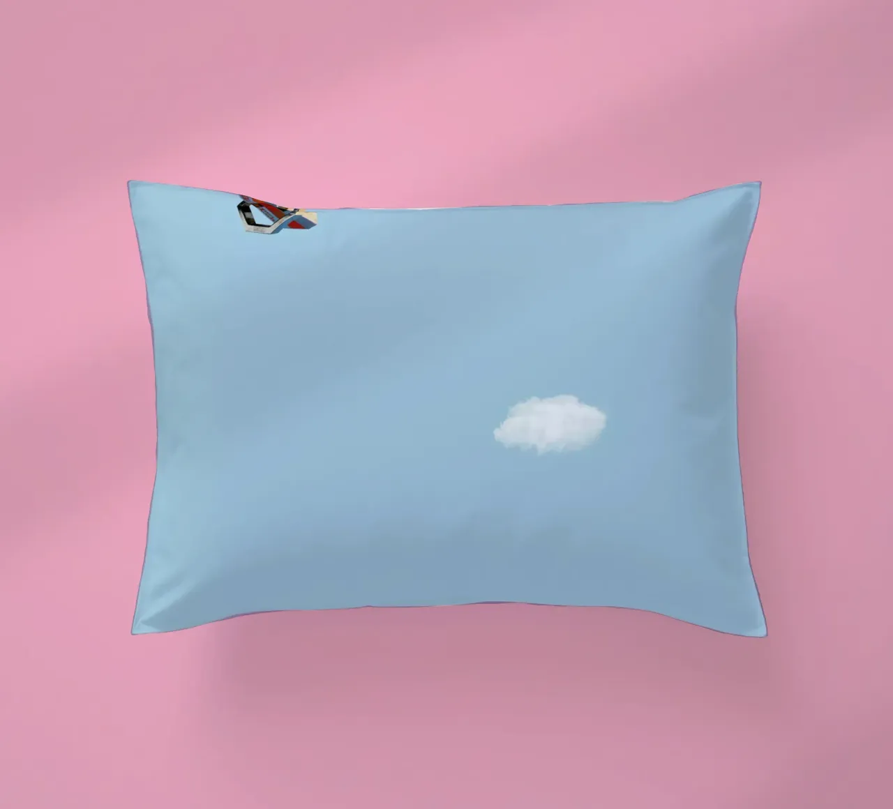 Spotted decorative cushion by Rafael Burato