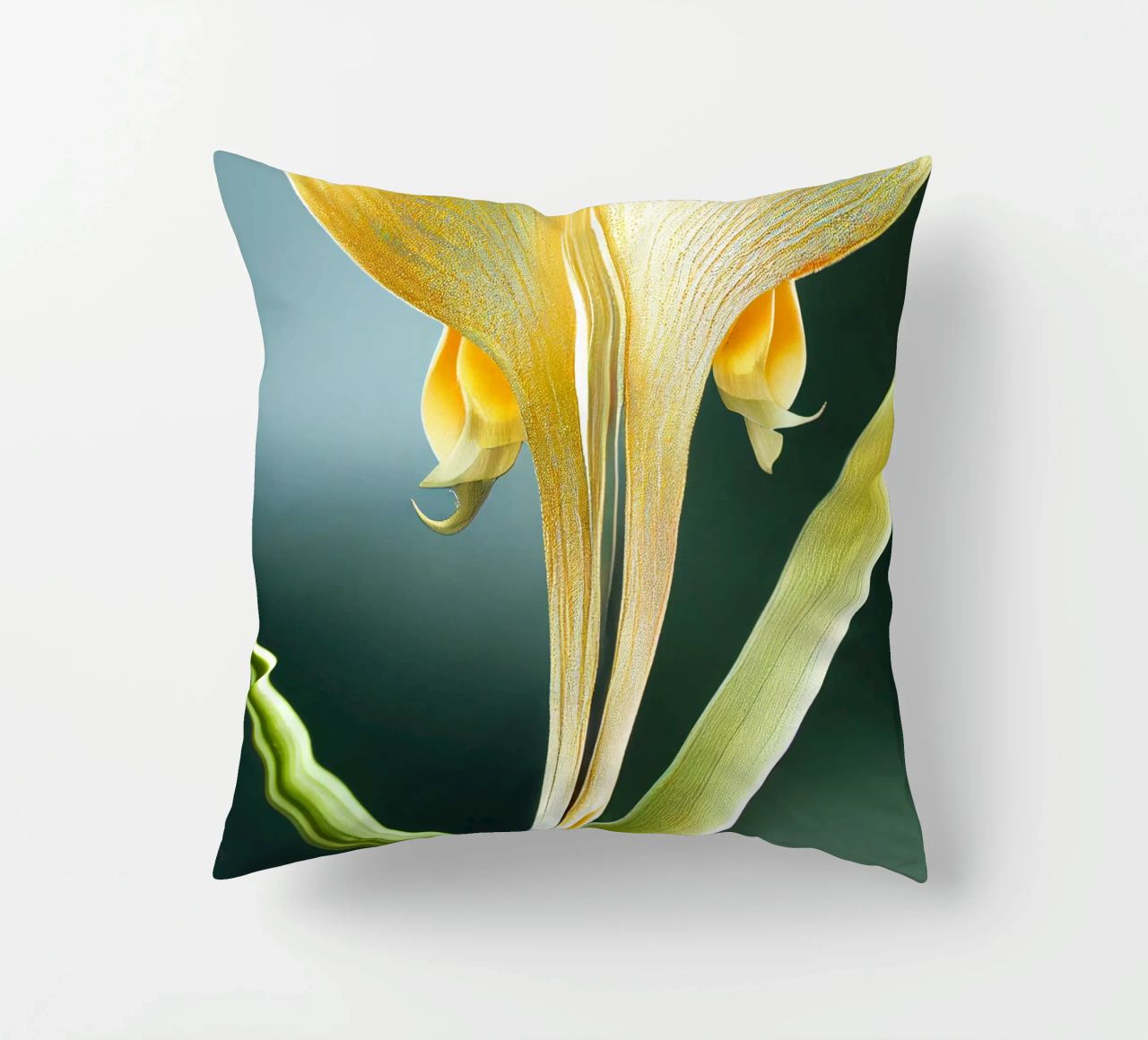 Macro fiore di orchidea coda di volpe cuscino da Bold Blooms