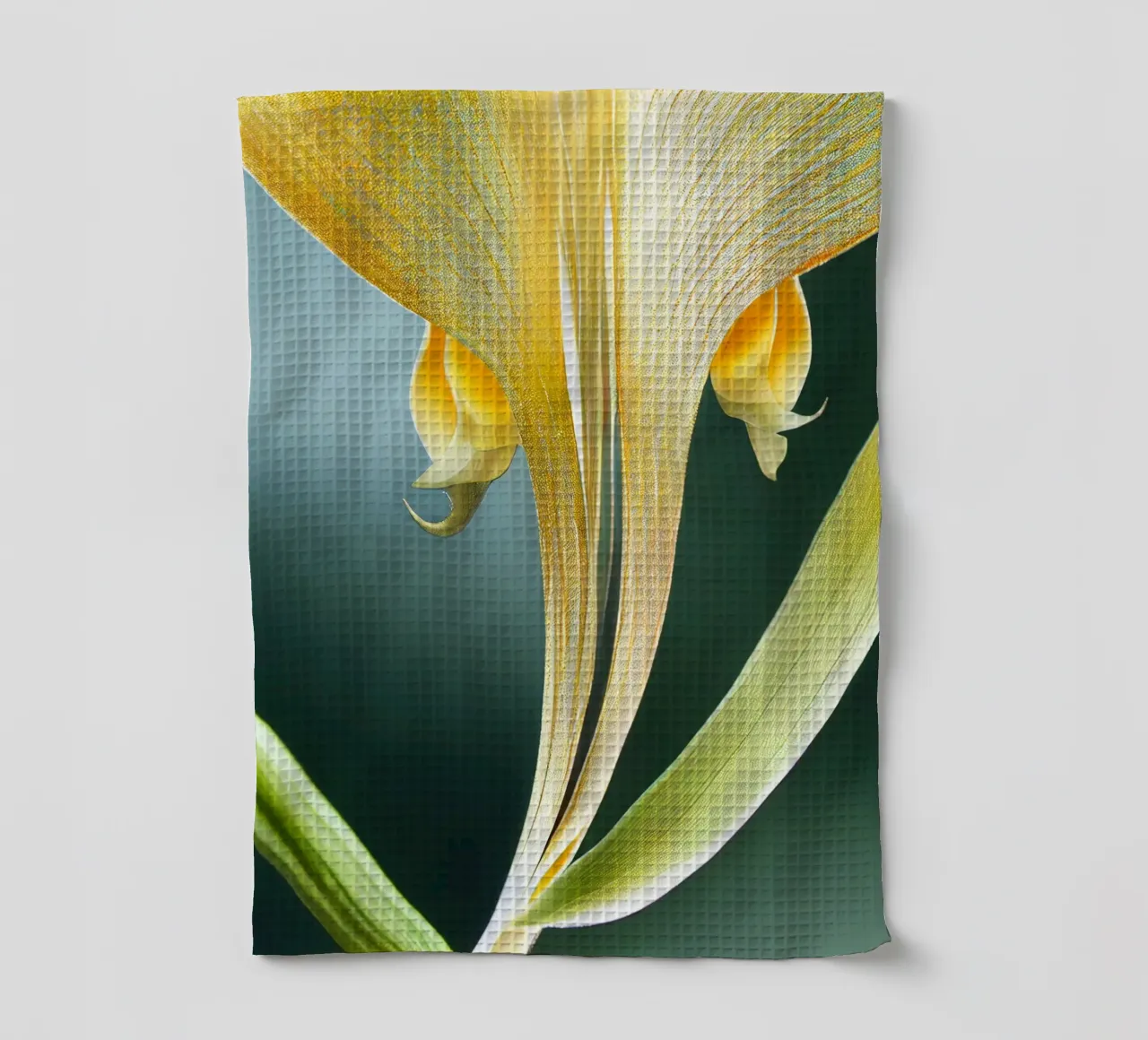 Makro Fuchsschwanz Orchidee Blume Geschirrtuch von Bold Blooms