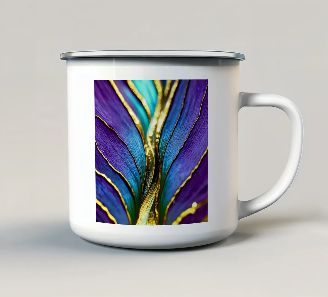 Macro Fiore indaco tazza in smalto da Bold Blooms