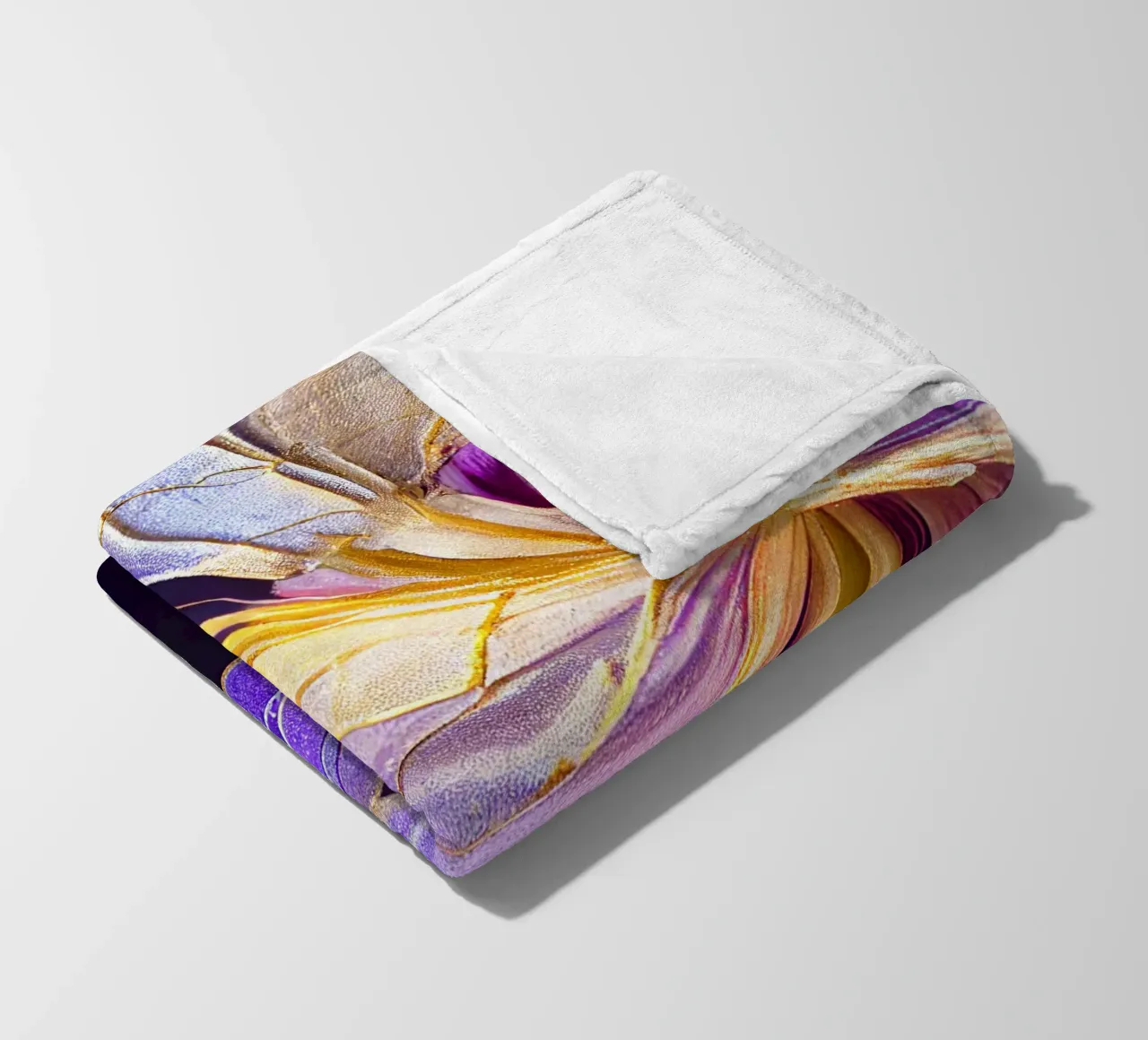Macro Fiore indaco coperta in pile da Bold Blooms