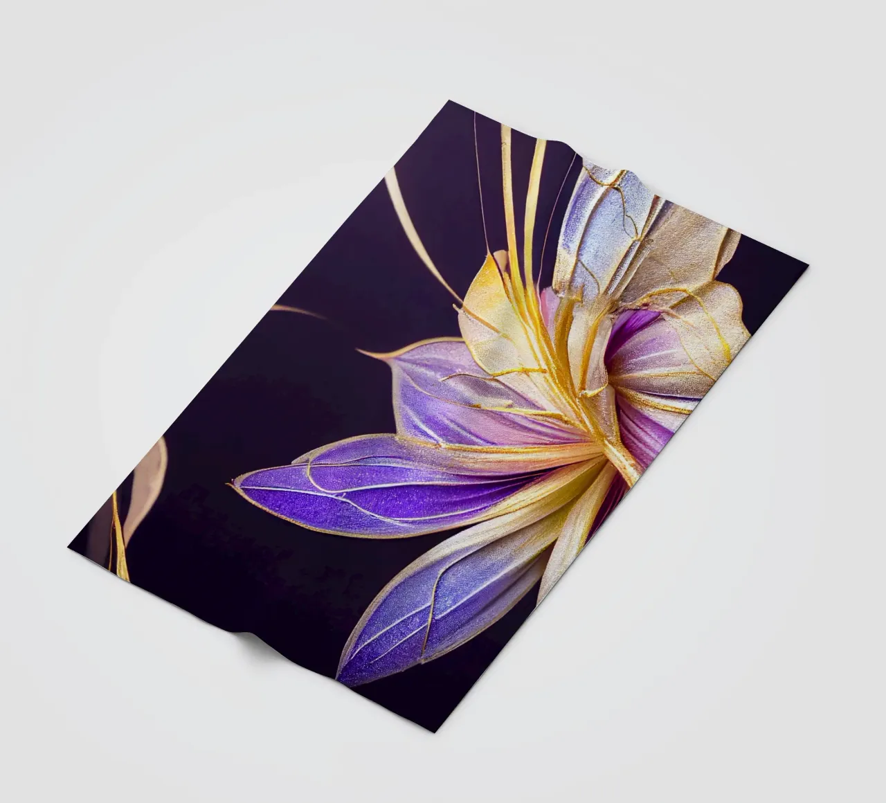 Macro Fiore indaco coperta in pile da Bold Blooms