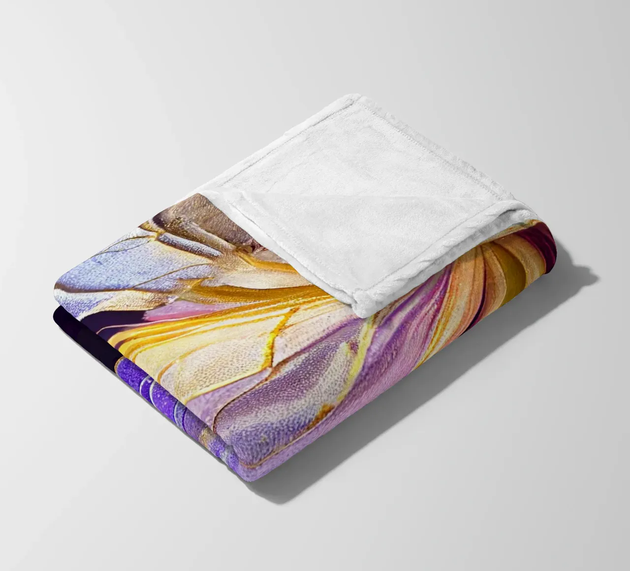 Macro Fiore indaco coperta in pile da Bold Blooms