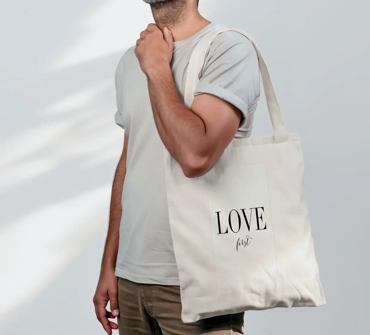 Love First Jutebeutel von Amy & Kurt