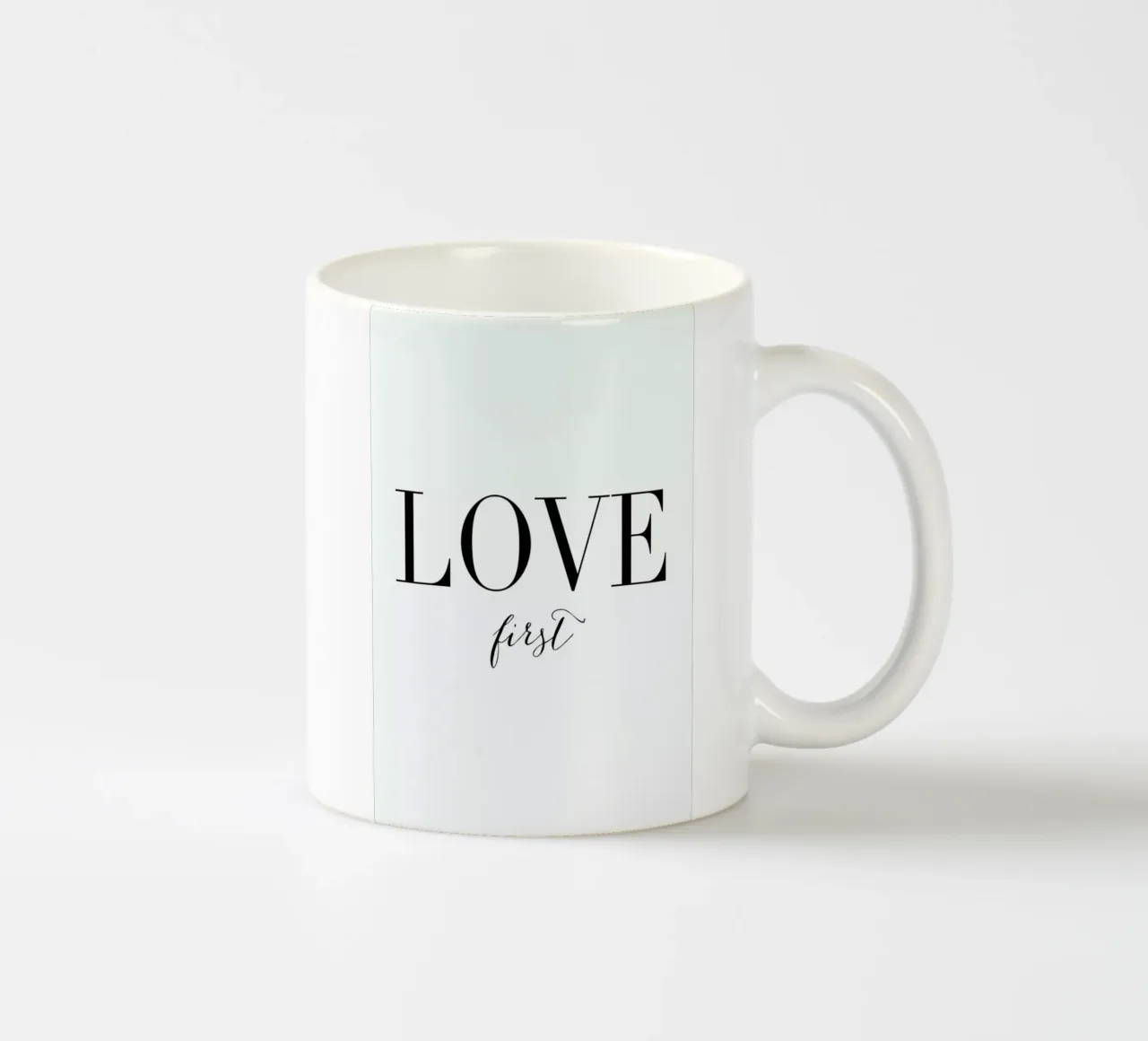 Love First tazza in ceramica da Amy & Kurt