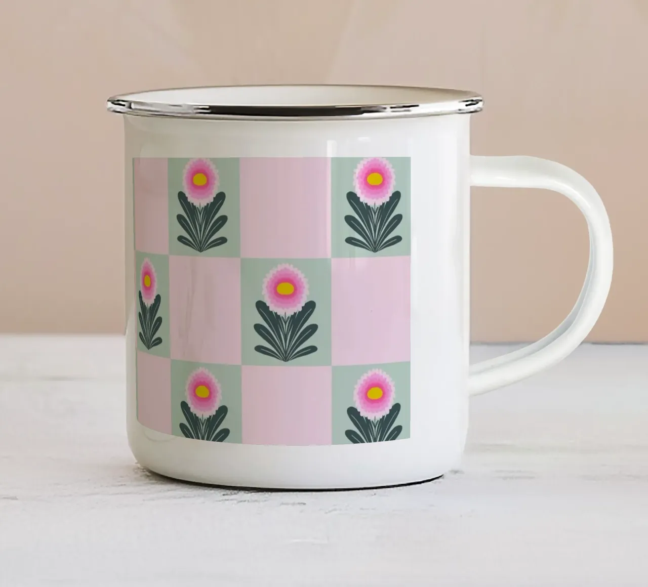 Griglia di crisantemi - rosa e menta tazza in smalto da Wackapacka