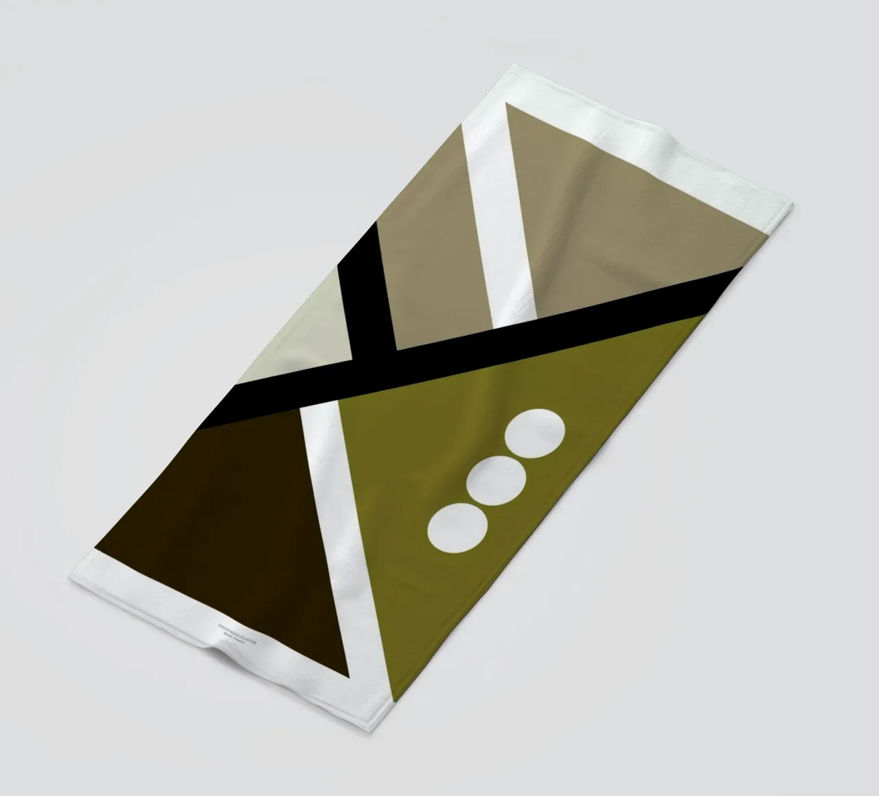 Colour Block I Strandtuch von Nordic Creators