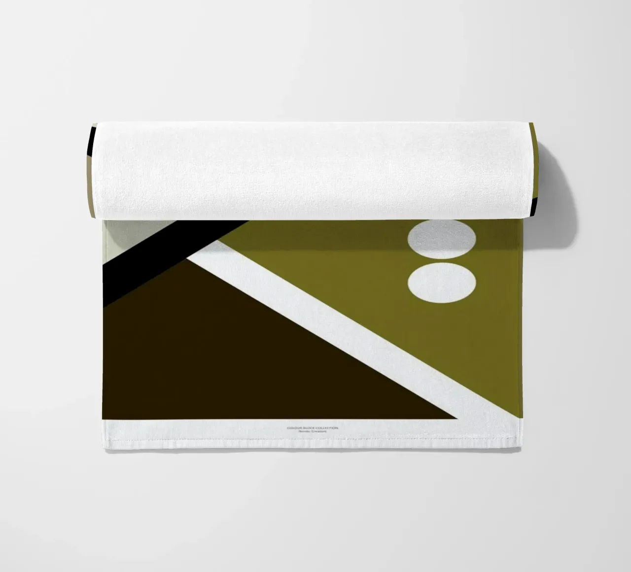 Colour Block I Strandtuch von Nordic Creators