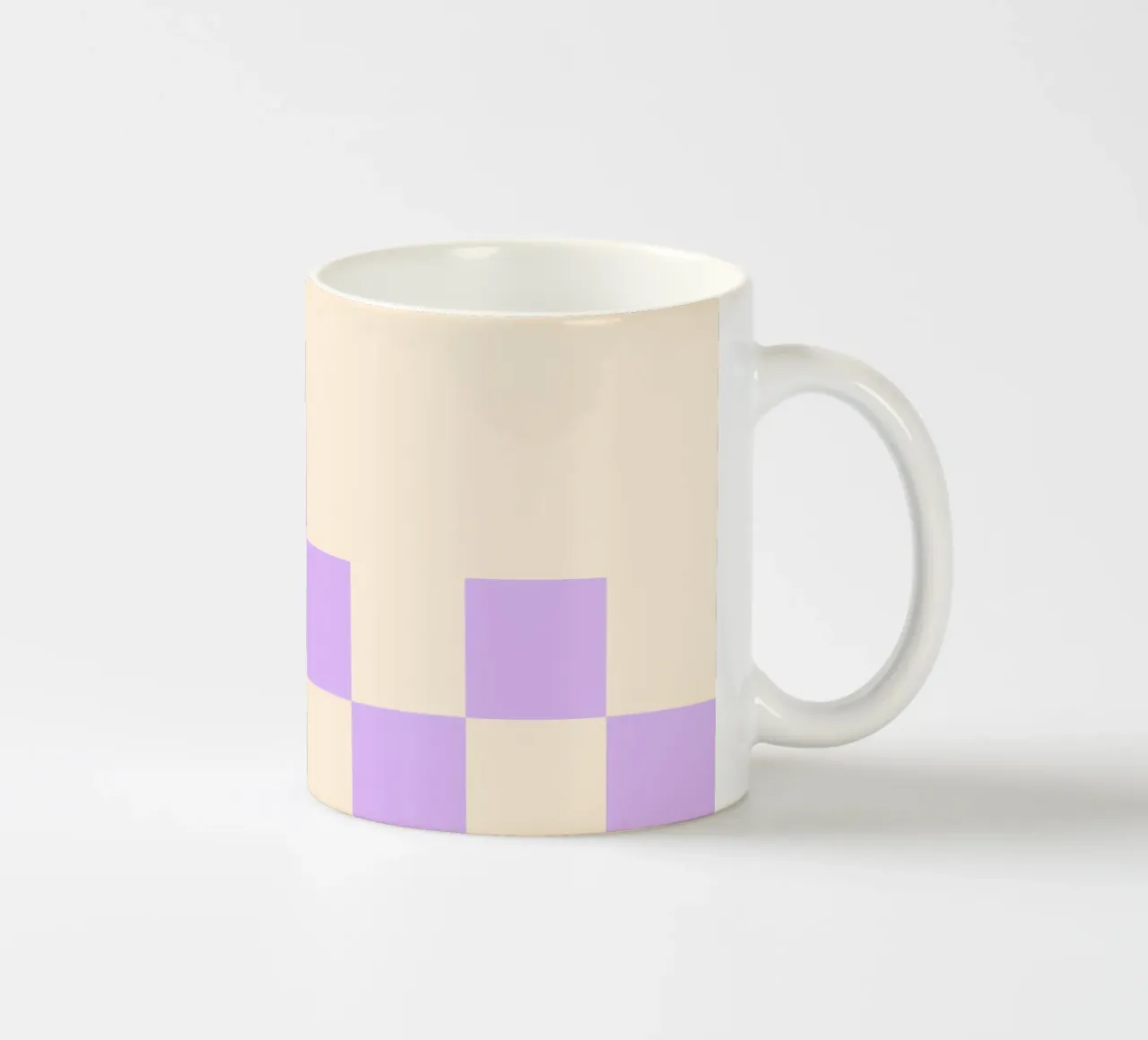 Strisce a griglia crema e viola tazza in ceramica da Wackapacka
