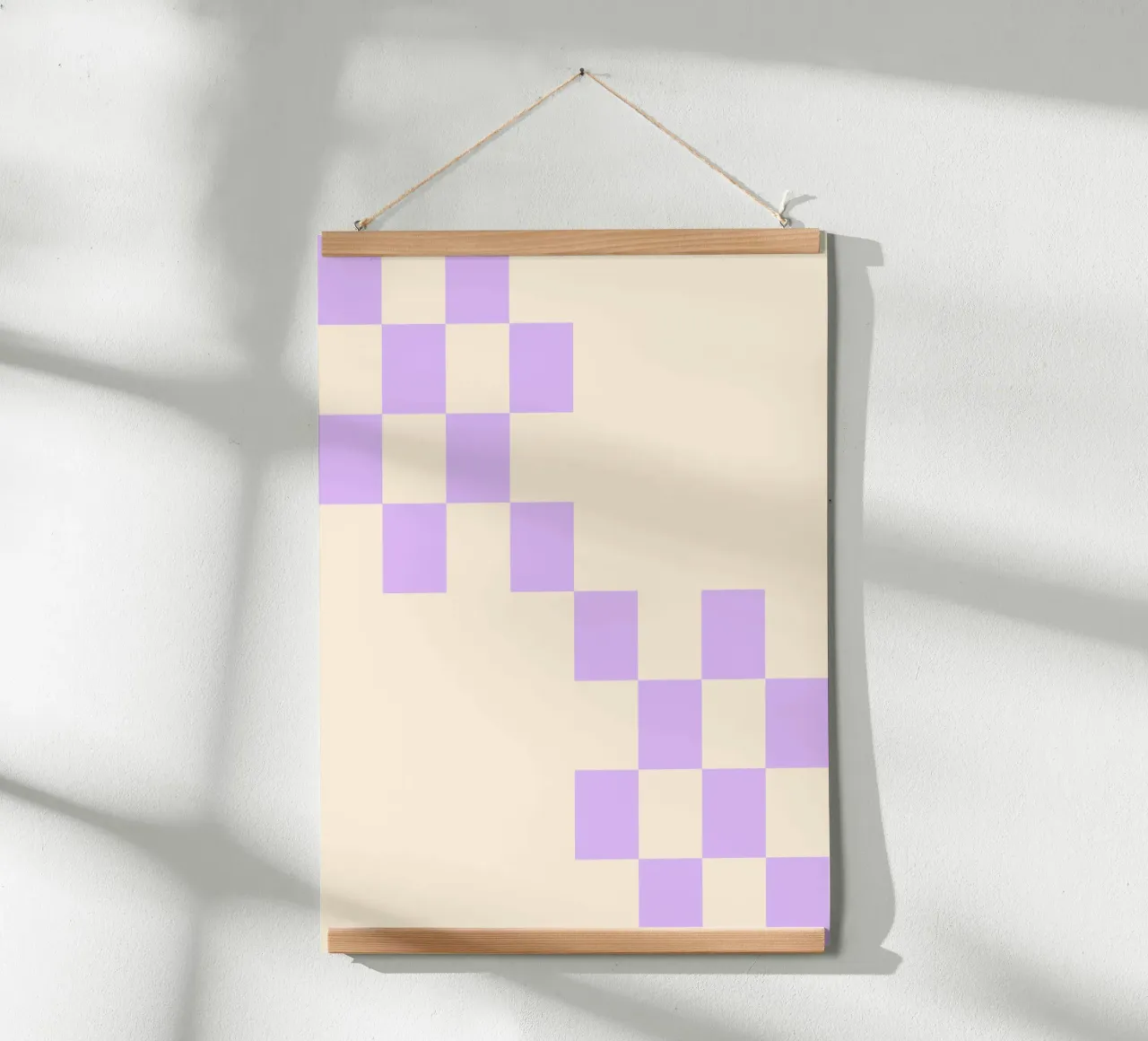 Strisce a griglia crema e viola poster con telaio in legno da Wackapacka