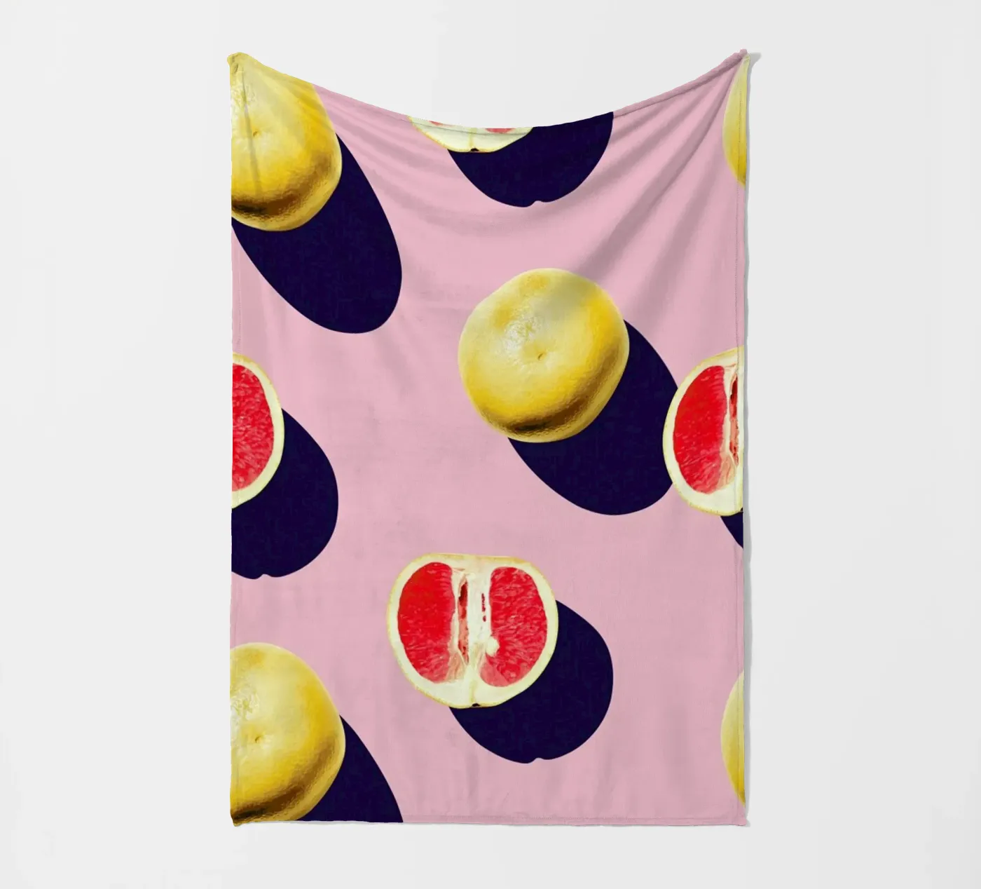 Fruit 15 Fleecedecke von STUDIO LEEMO