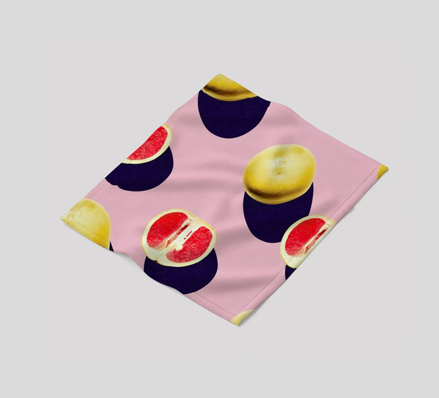 Fruit 15 Fleecedecke von STUDIO LEEMO