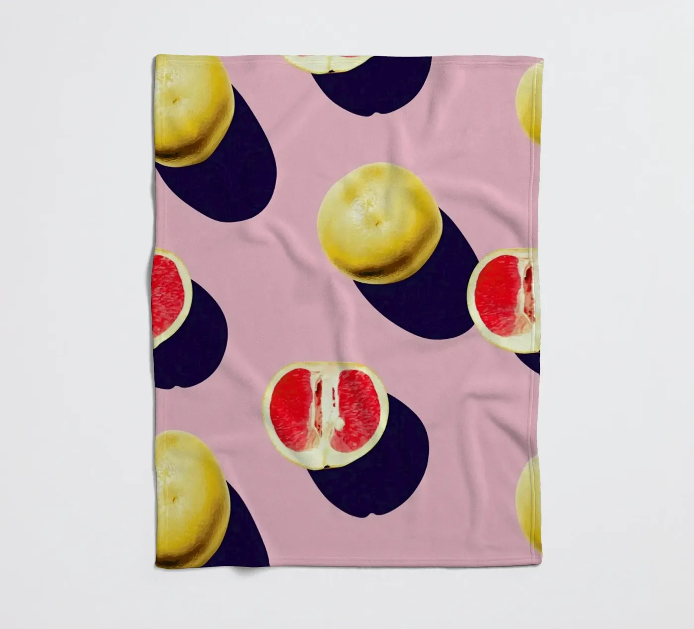 Fruit 15 Fleecedecke von STUDIO LEEMO