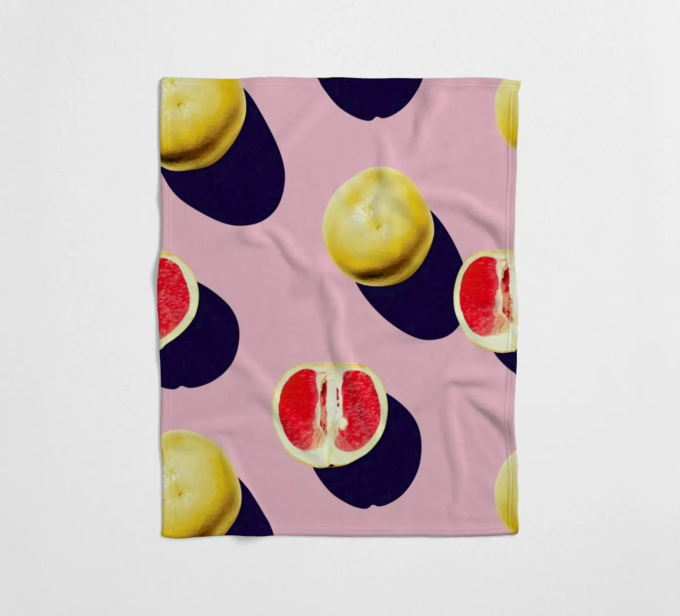 Fruit 15 Fleecedecke von STUDIO LEEMO
