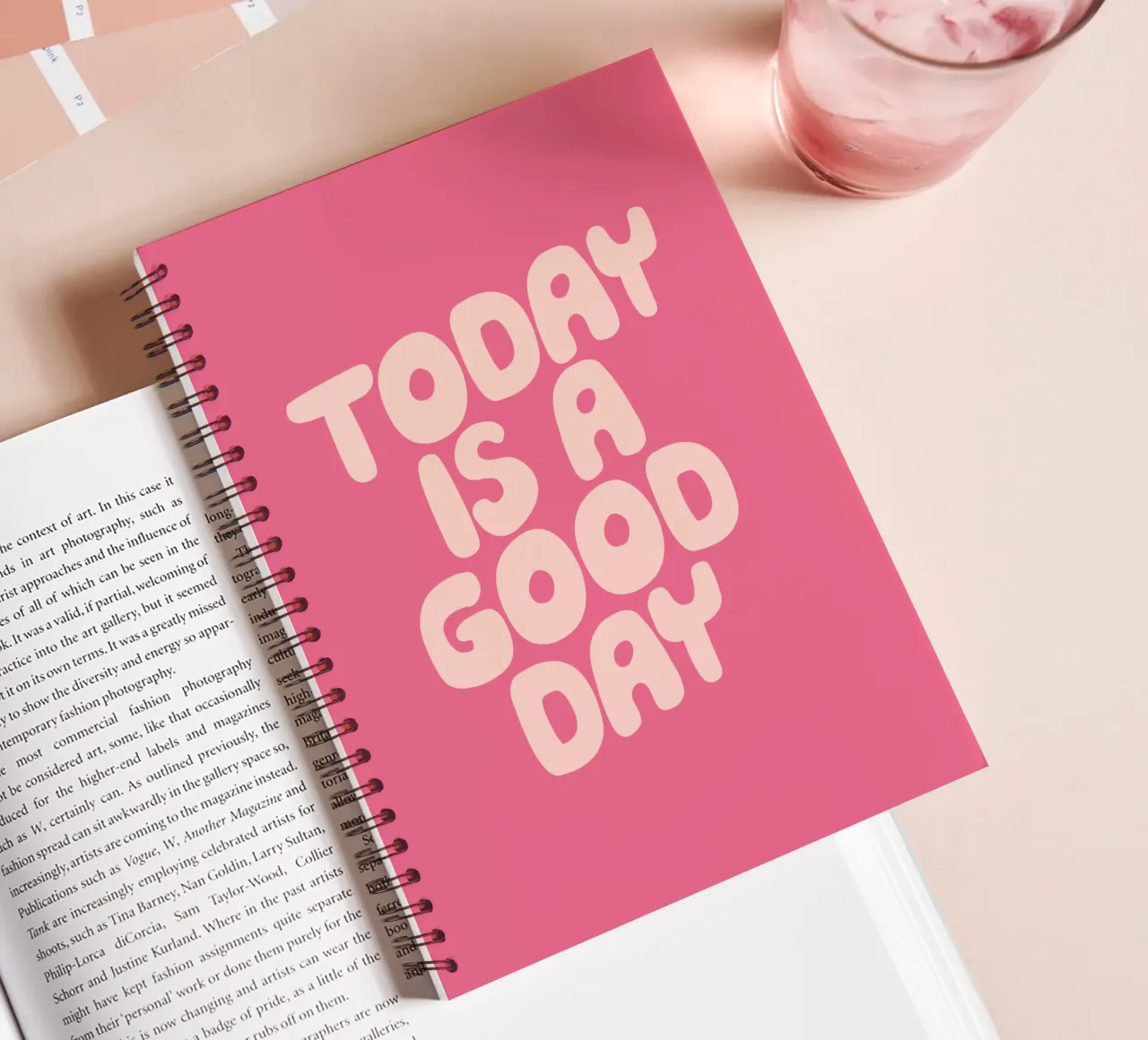 Today is a Good Day (Aujourd'hui est un bon jour) Typographie optimiste carnet à spirale de THE MOTIVATED TYPE
