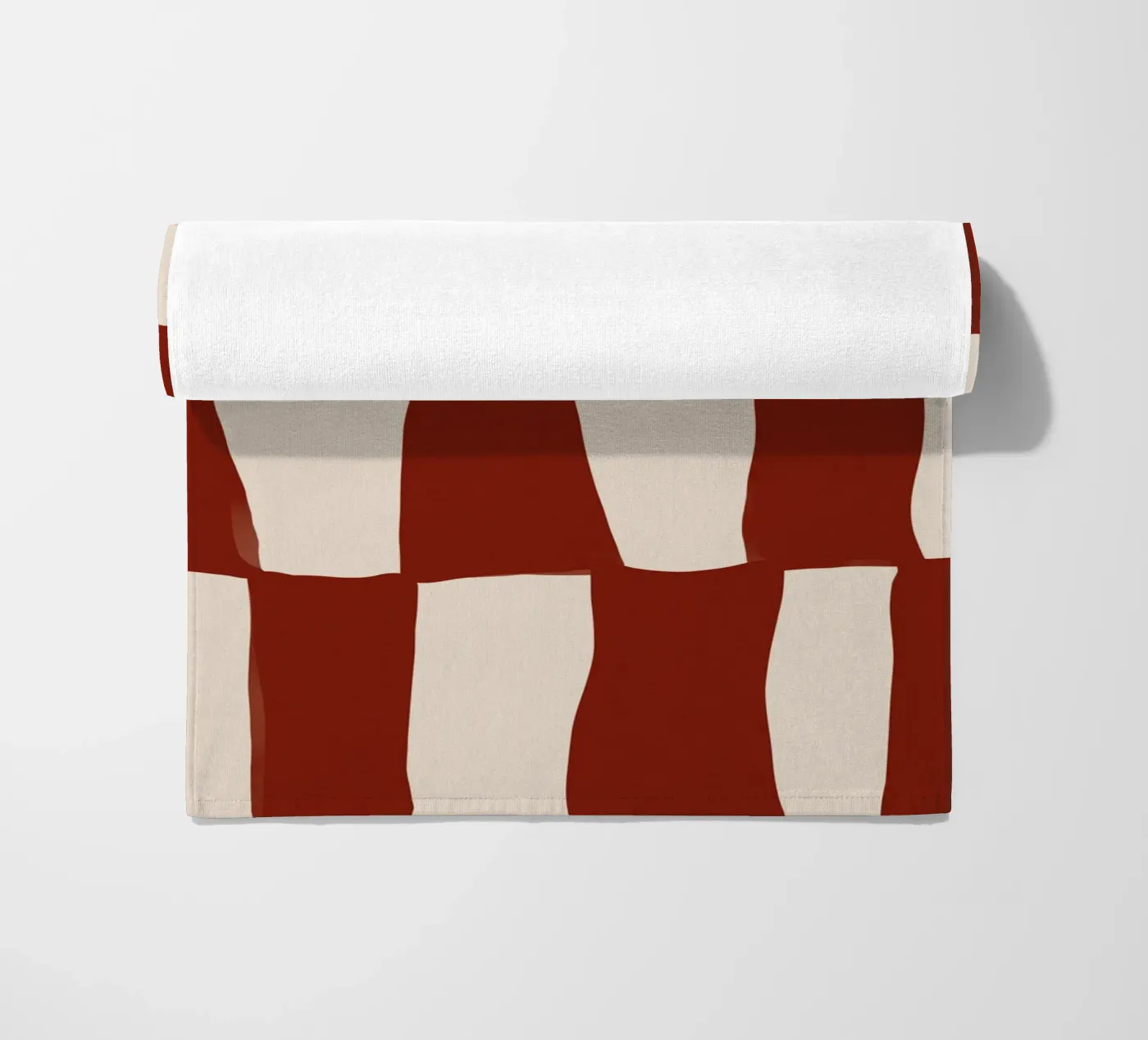 Red Pattern Strandtuch von treechild