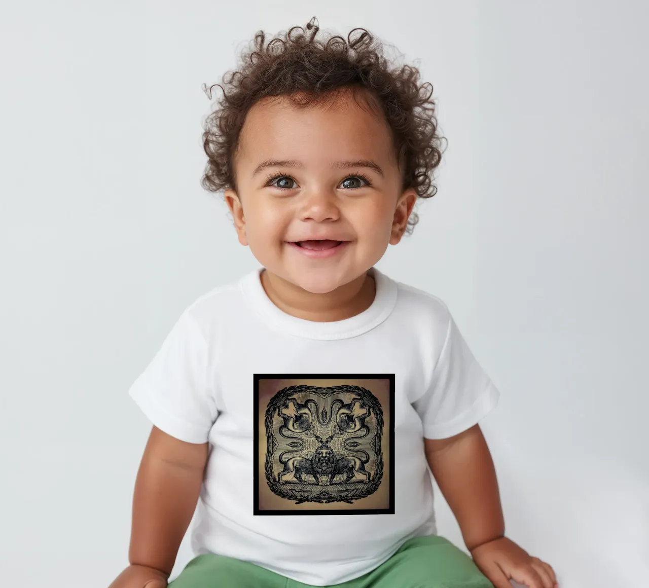 Creeping From Behind camiseta de bebé de Ballack Art House