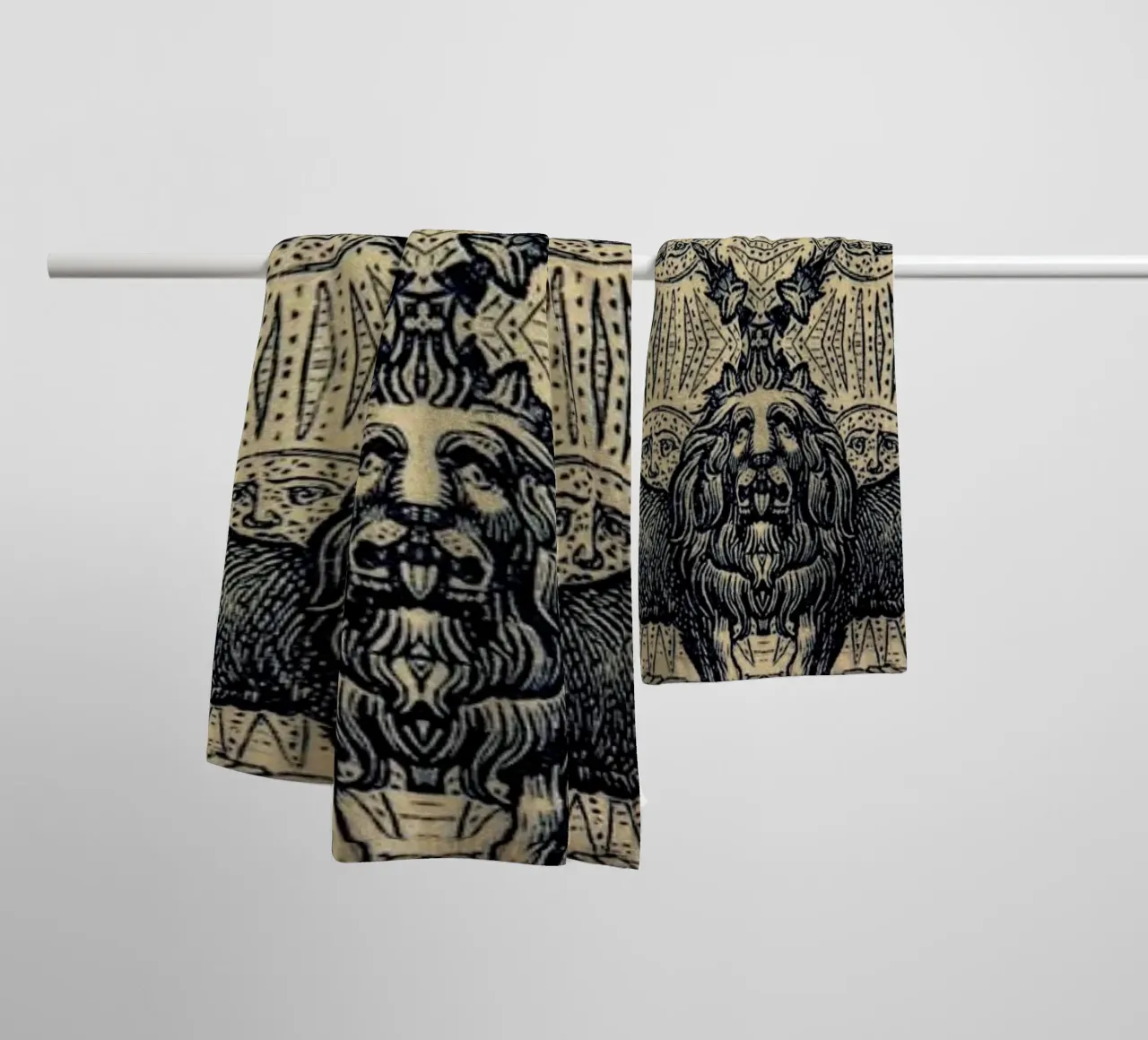 Creeping From Behind asciugamano da bagno da Ballack Art House