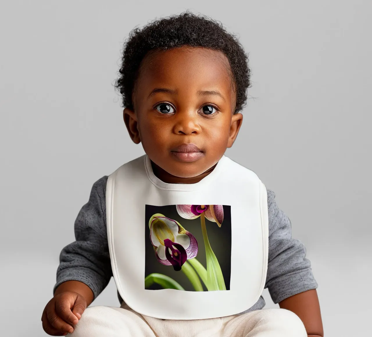 Makro Frauenschuh Orchidee Blume Babylätzchen von Bold Blooms