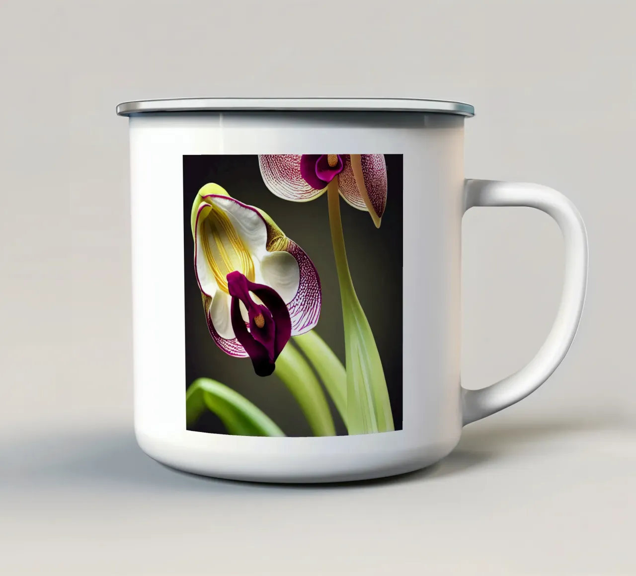 Macro pantoffel orchidee bloem emaille mok van Bold Blooms