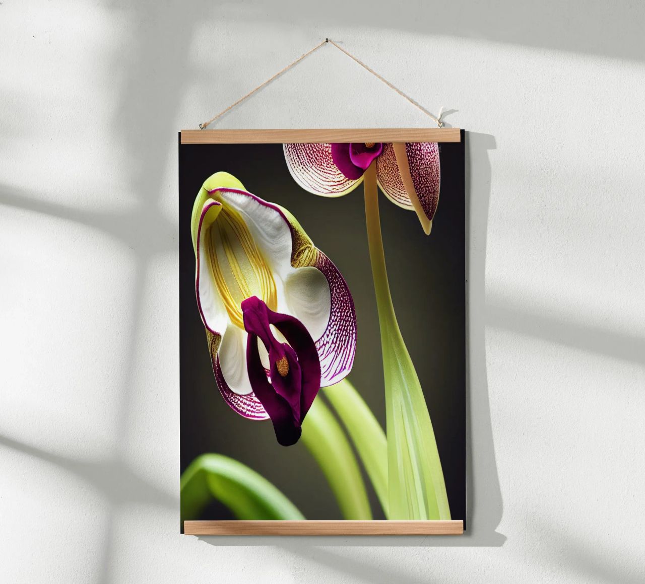 Macro fiore di orchidea Ladys Slipper poster da Bold Blooms