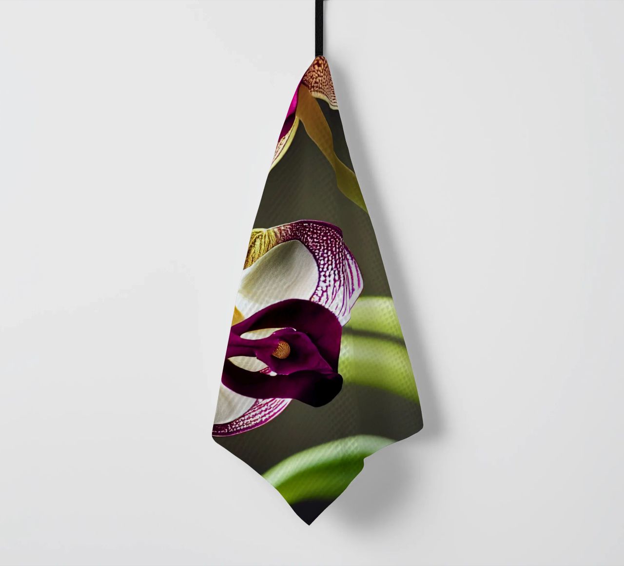 Macro fiore di orchidea Ladys Slipper canovaccio da cucina da Bold Blooms