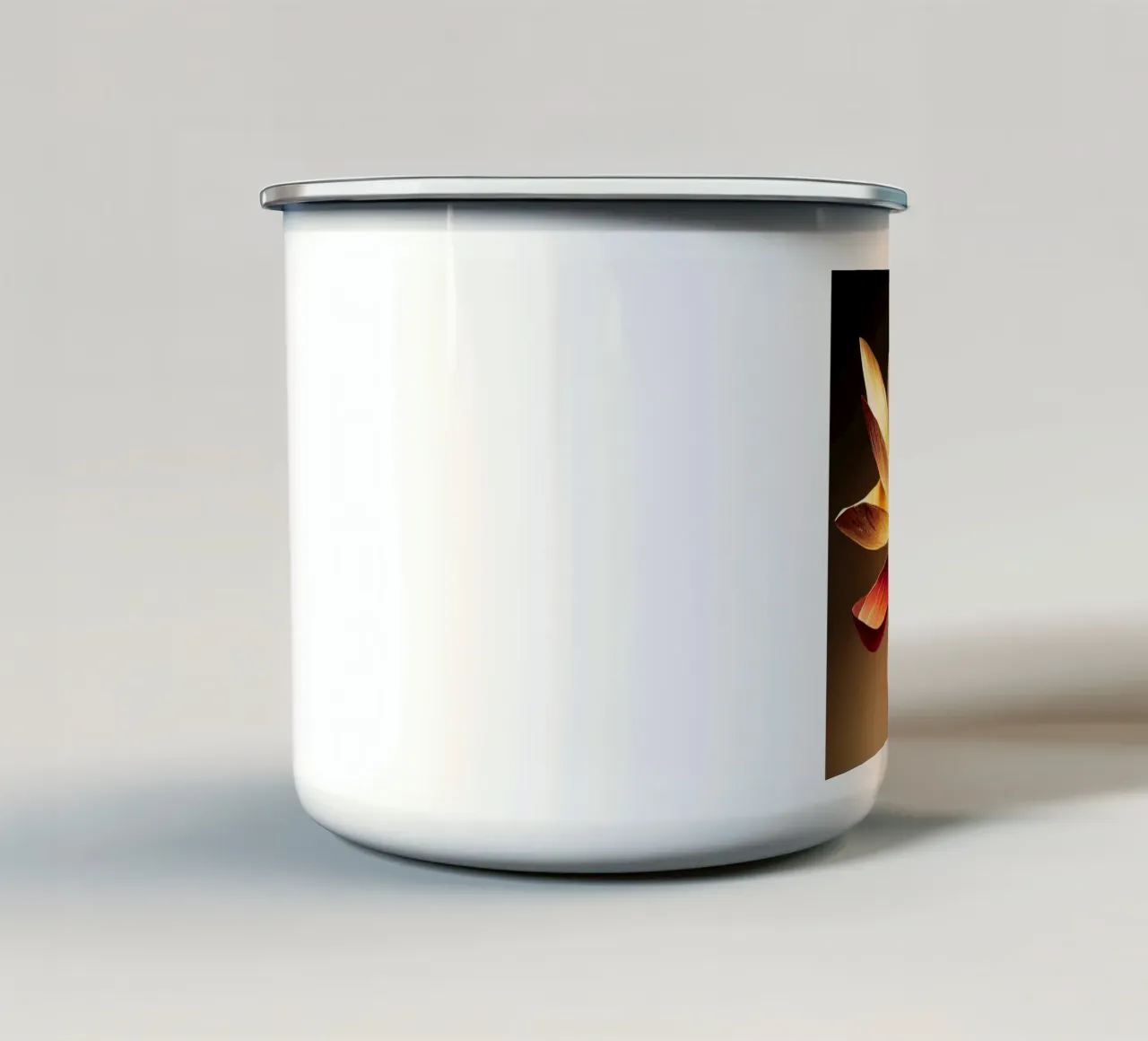 Makro Lotusblume Emaille Tasse von Bold Blooms