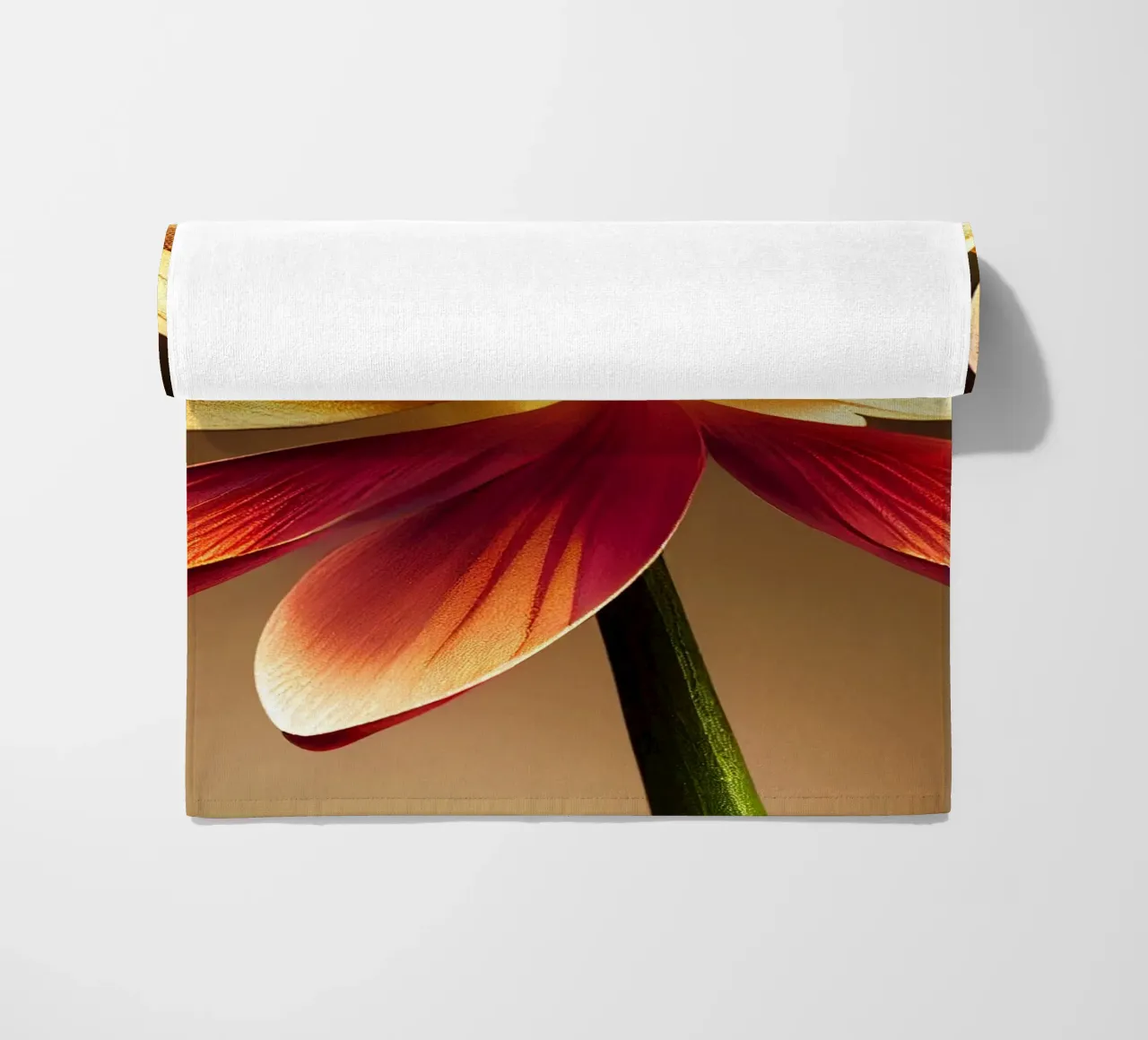 Macro fiore di loto telo mare da Bold Blooms