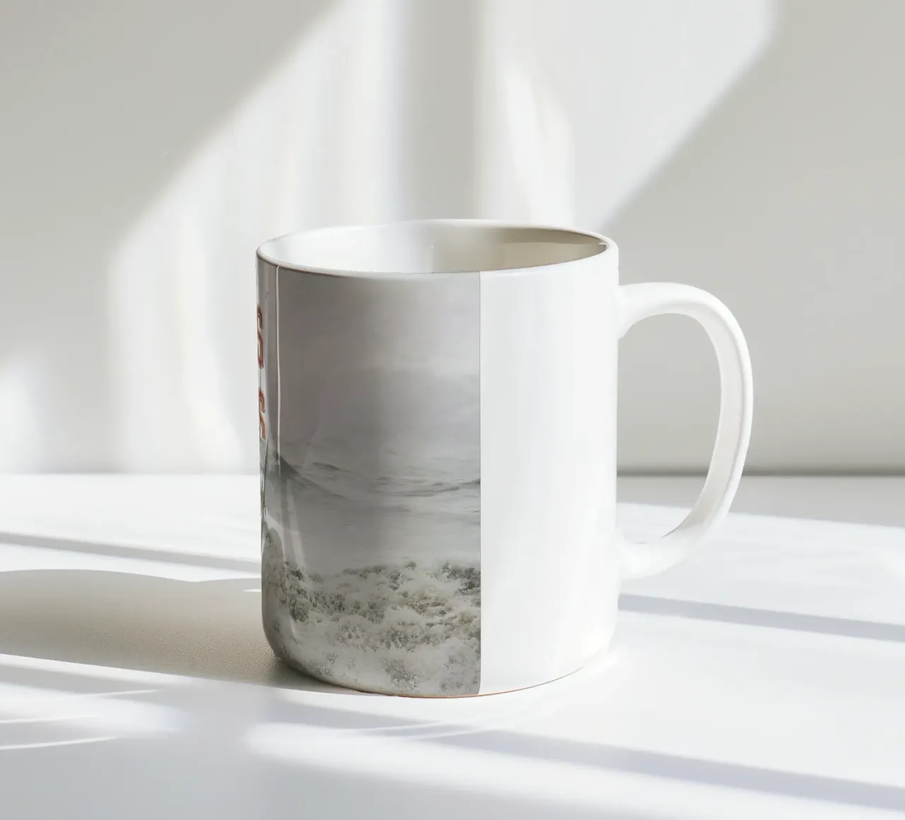 God Help Us tazza in ceramica da Jason Brueck