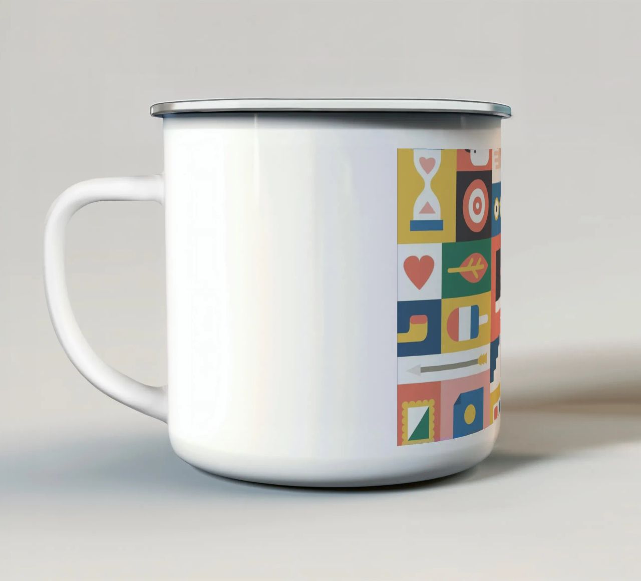 Recent tazza in smalto da Tyler Dale