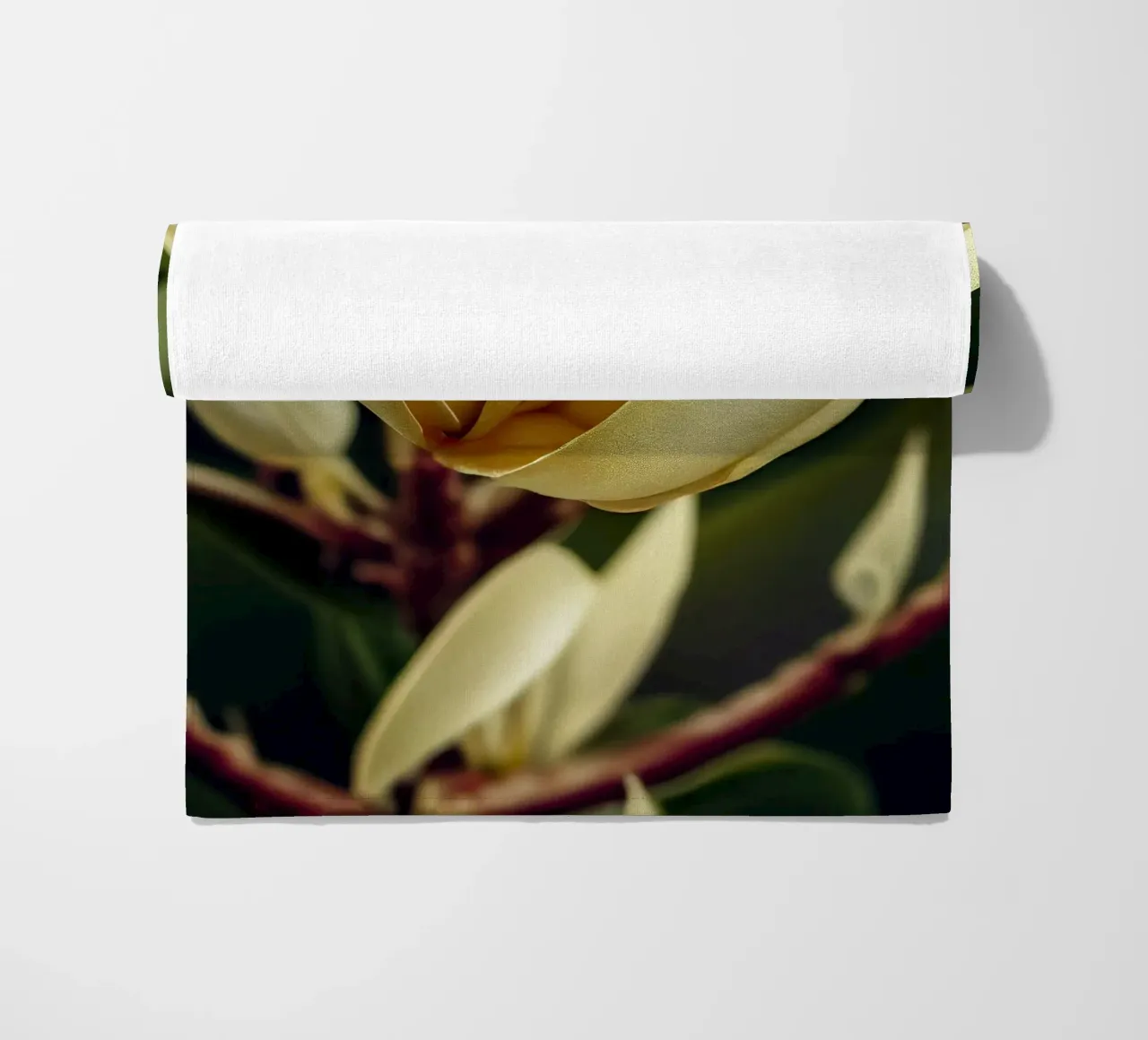 Macro Magnolia Flower telo mare da Bold Blooms