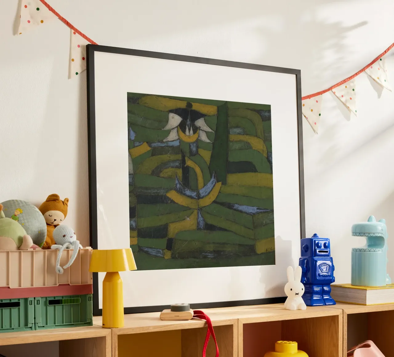 Paul Klee - Fiore bianco in giardino poster con telaio in legno da Timeless Artworks