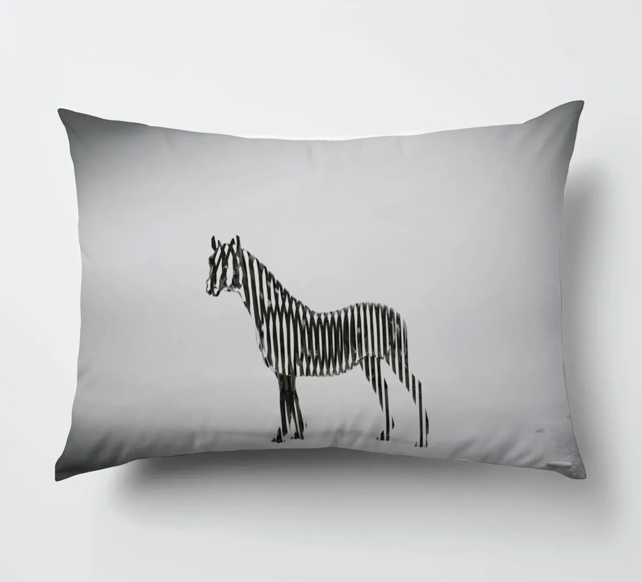 Zebra Mist cuscino da Eugene Soloviev