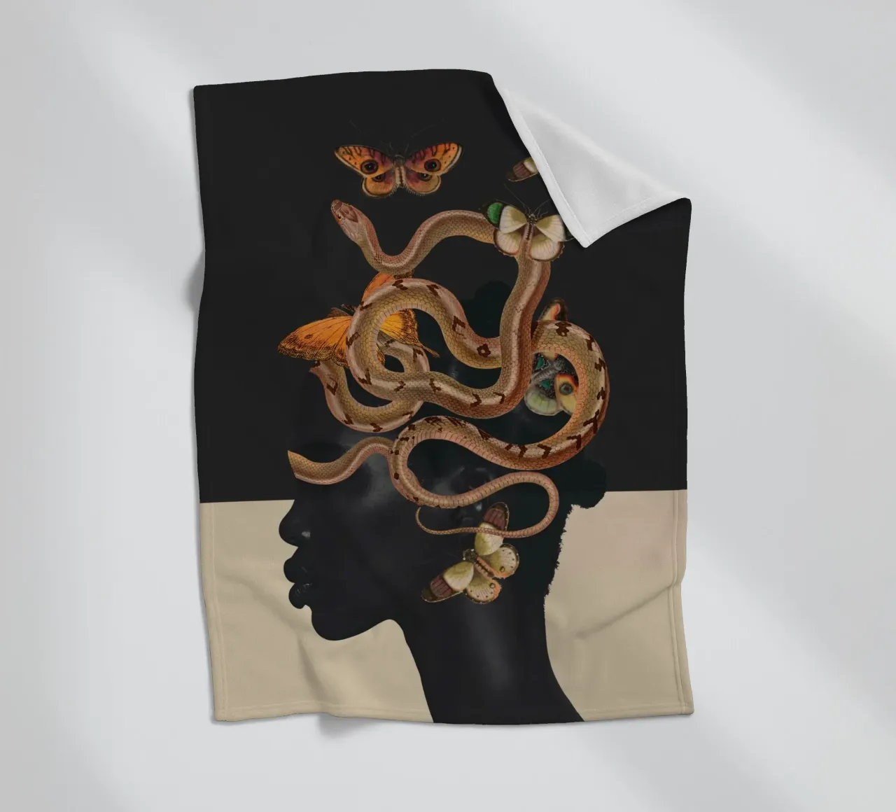 Serpente e farfalle 2 coperta in pile da dada22