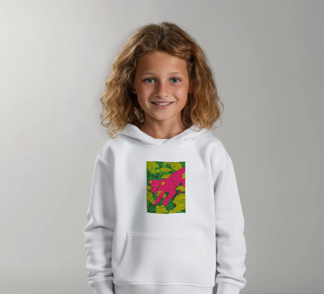 Ghepardo rosa in una foresta tropicale - Un elegante safari pop art felpa bambino con cappuccio da Kaji