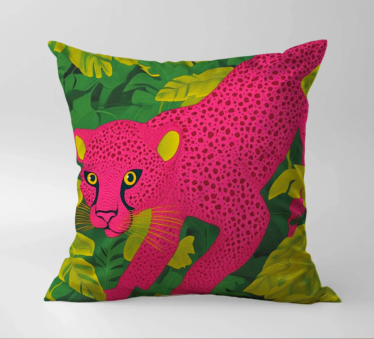 Ghepardo rosa in una foresta tropicale - Un elegante safari pop art cuscino da Kaji